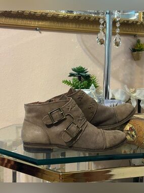 Lucky Brand Taupe Leather Double-Buckle Monk Strap Ankle Booties Size 8.5